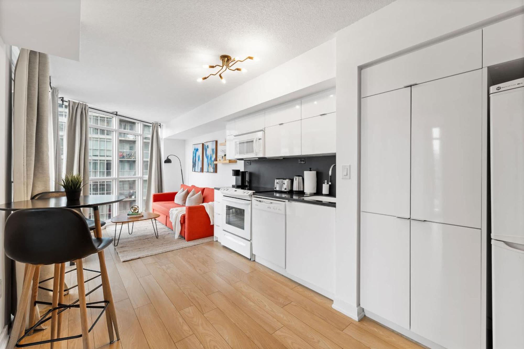 Charming Condo Near Rogers Centre With Parking Toronto Exterior photo