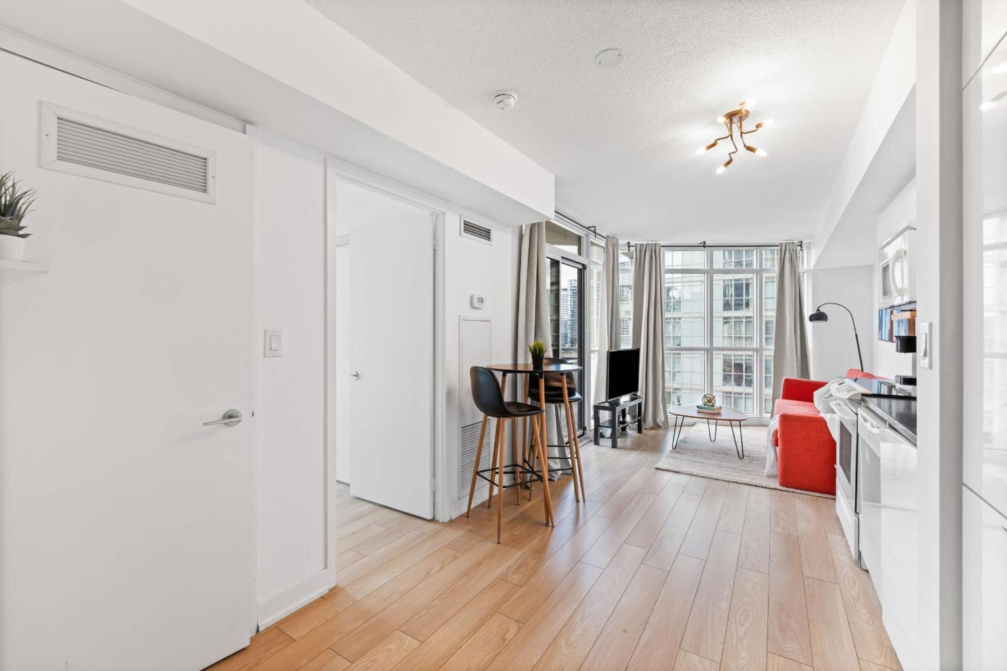 Charming Condo Near Rogers Centre With Parking Toronto Exterior photo